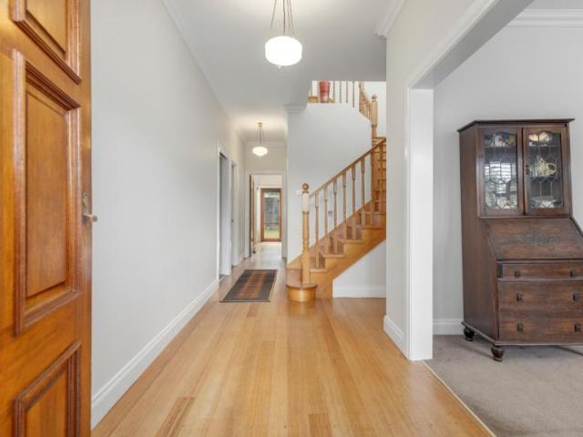 House 6 Bedroom For Rent Malvern East VIC ES103122242