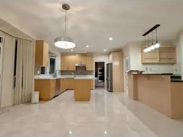 House 6 Bedroom For Rent Richmond BC 5700 ES105118907