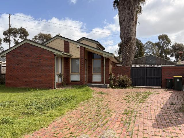 house 6 James Austin Place, Hoppers Crossing