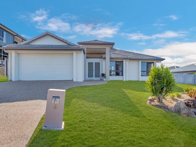 house 6 Platypus Street, Bushland Beach