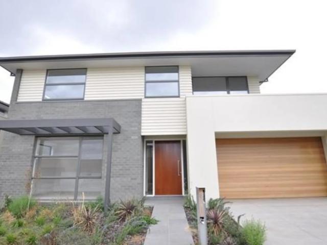 house 6 Sabina Park Drive, Mulgrave