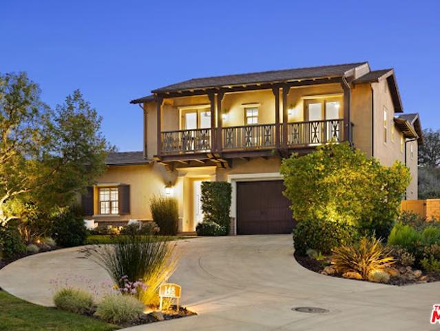 House with pool and garden