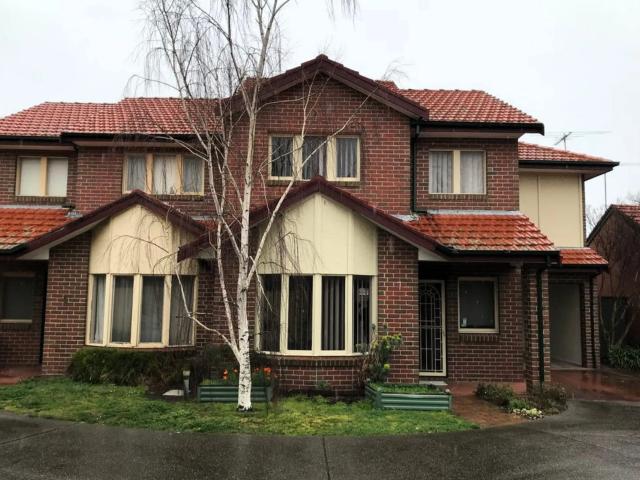 house 7/2 10 Fulham Road, Alphington