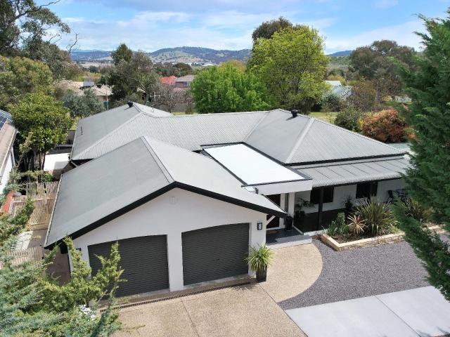 house 72 Jacaranda Drive, Jerrabomberra