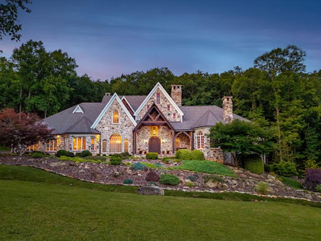 House with garden and terrace
