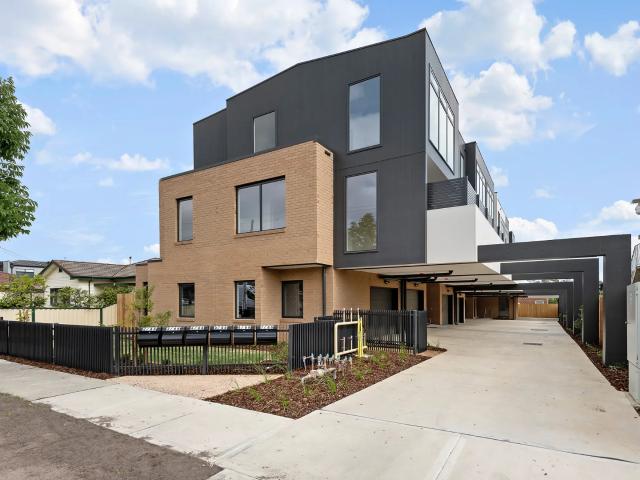 house 7/66 Herbert Street, Dandenong