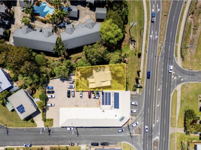 House 7 Bedroom For Rent CANNONVALE QLD 1150000 ES104951593