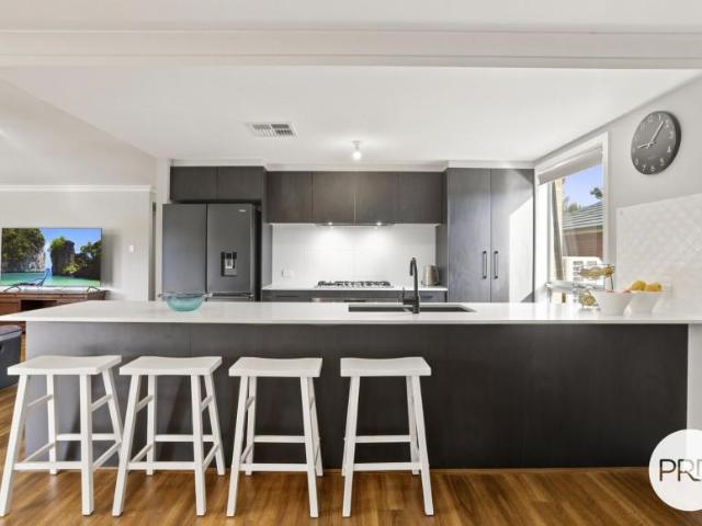 House 7 Bedroom For Rent BERKELEY NSW ES105944814