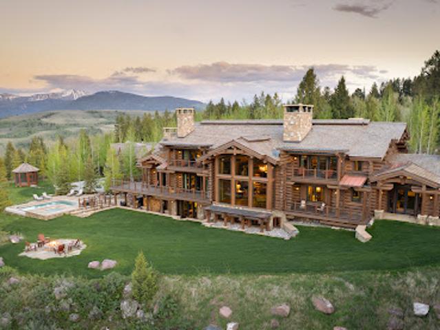 House with pool