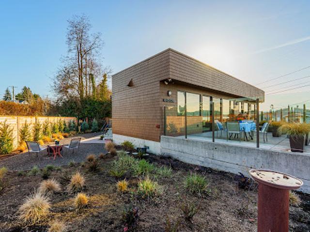 Contemporary house with terrace