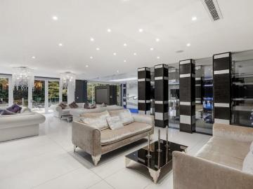House 8 Bedroom For Sale London London 10500000 ES99608084