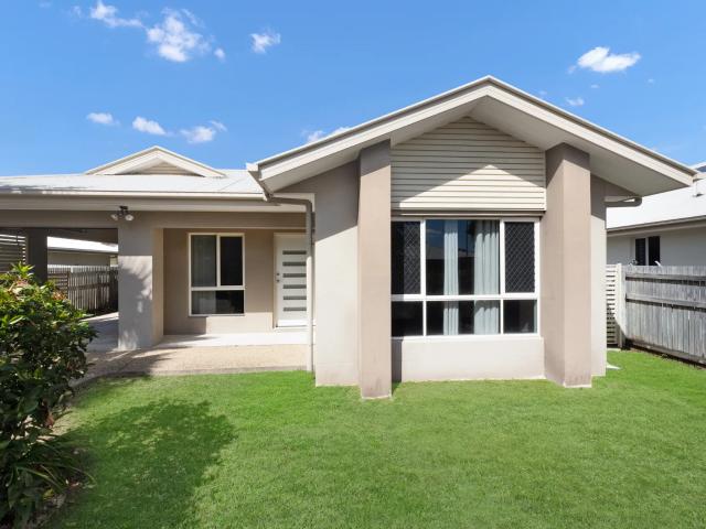 house 8 Derwent Circuit, Kelso