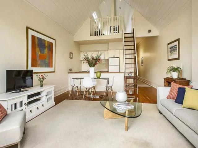 house 8 Edward Street, Elsternwick
