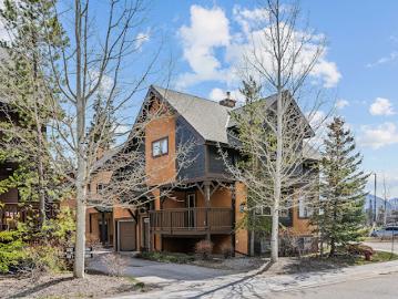 Canmore, Alberta - Office room, Deck