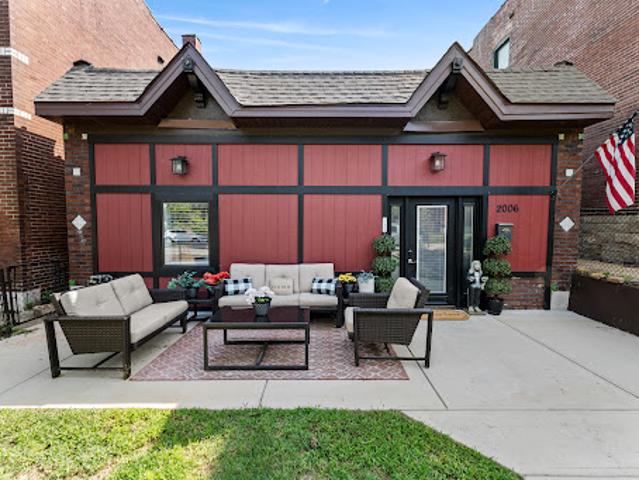 House with terrace