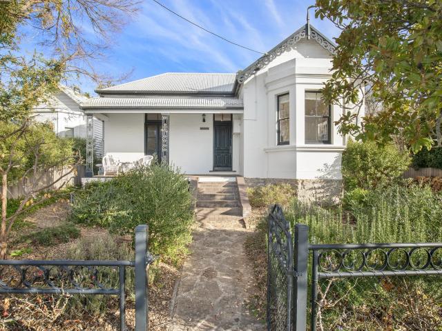 house 94 Brown Street, Armidale