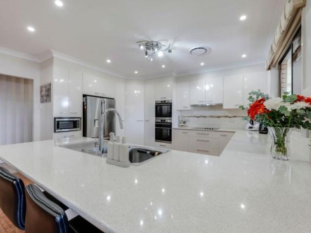 House 9 Bedroom For Rent Walkervale, QLD ES103326675