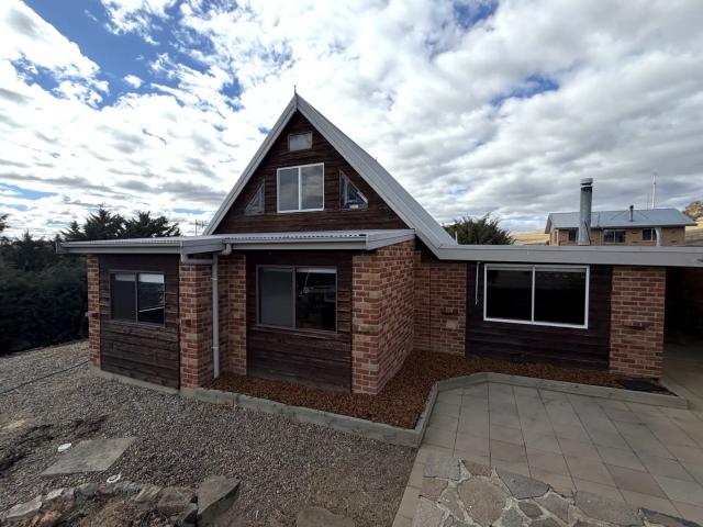 house 13 Rutherford Street, Dalgety