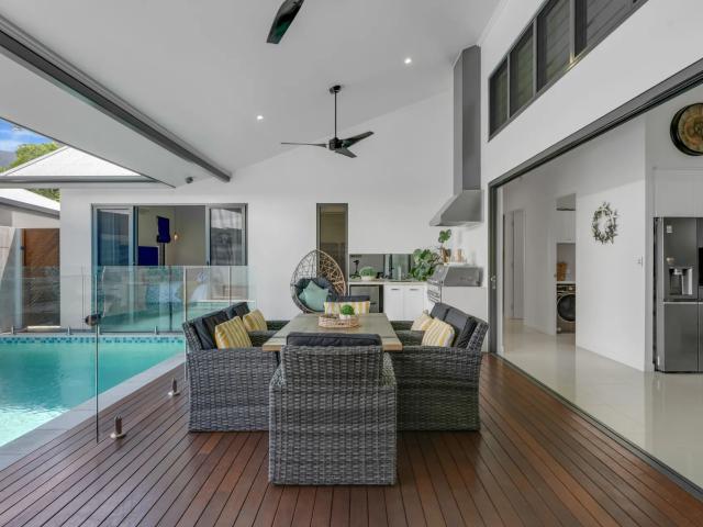 house 100 Cascade Boulevard, Palm Cove