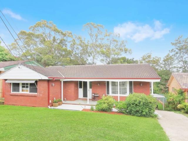 house 10 Wentworth Avenue, North Rocks