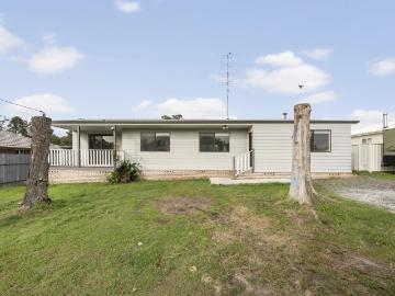 Kitchener, Cessnock, Awaba - Garden, Parking
