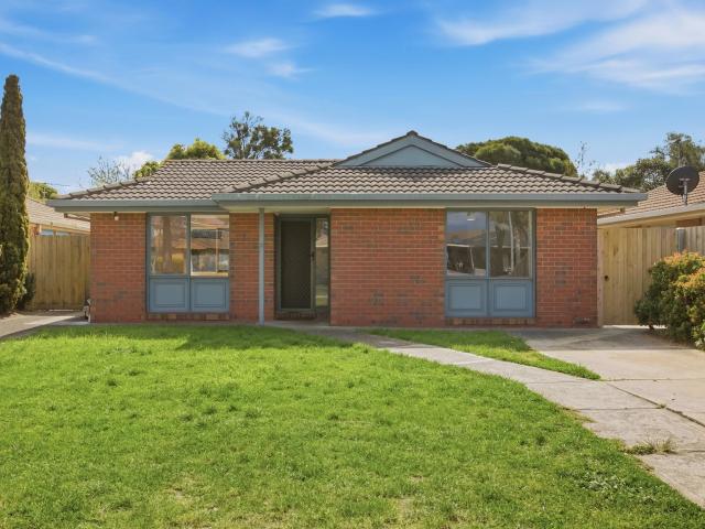 house 10 Carla Court, Aspendale Gardens