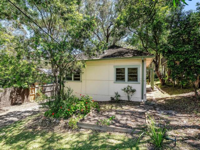 house 10 Putty Beach Drive, Killcare