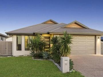 house 11 Dundabella Drive, Deeragun