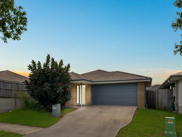house 17 Arkose Street, Yarrabilba
