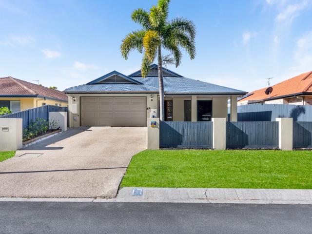 house 17 Lander Street, Pelican Waters