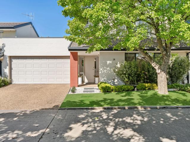 house 14/9 Coral Drive, Jerrabomberra