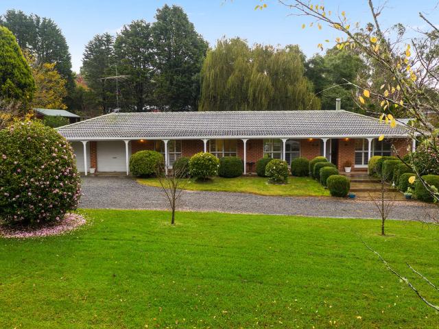 house 14 Farnborough Drive, Moss Vale