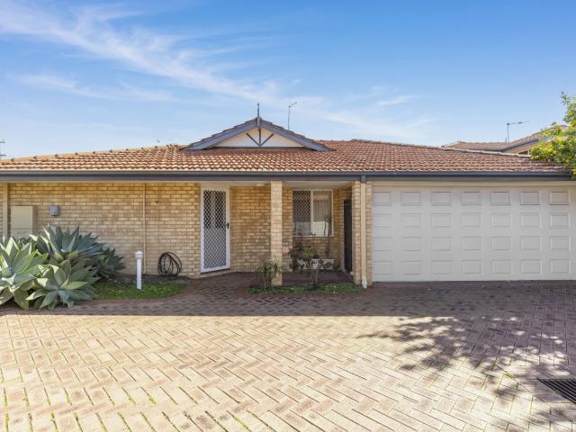 house 1/4 Gladstone Avenue, South Perth