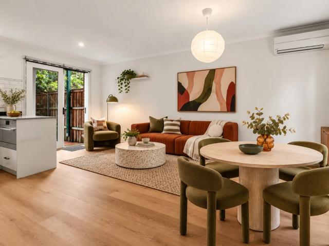 house 15/3 Booth Street, Annandale