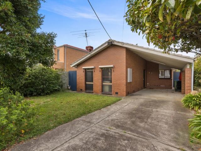 house 15 Fourth Avenue, Rosebud