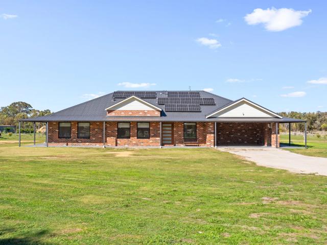 house 15 Larkin Close, North Dandalup