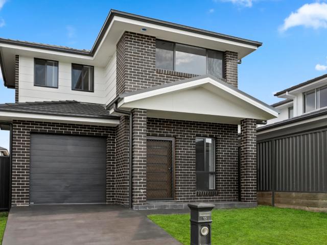 house 15a Silverton Street, Gregory Hills