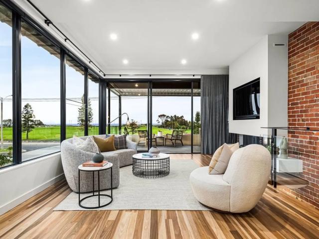 house 1/65 Marine Parade, Elwood