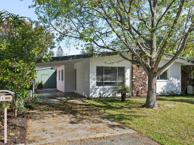 house 16 Clement Street, Swanbourne