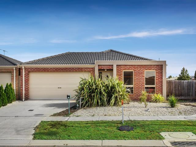 house 16 Galeff Avenue, Truganina