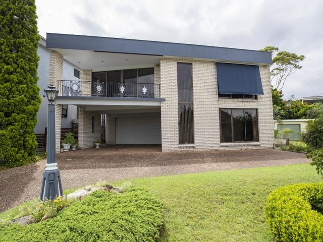 house 16 Short Street, Speers Point