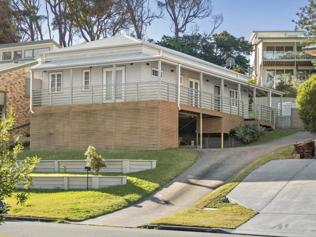 house 18 Copper Valley Close, Caves Beach