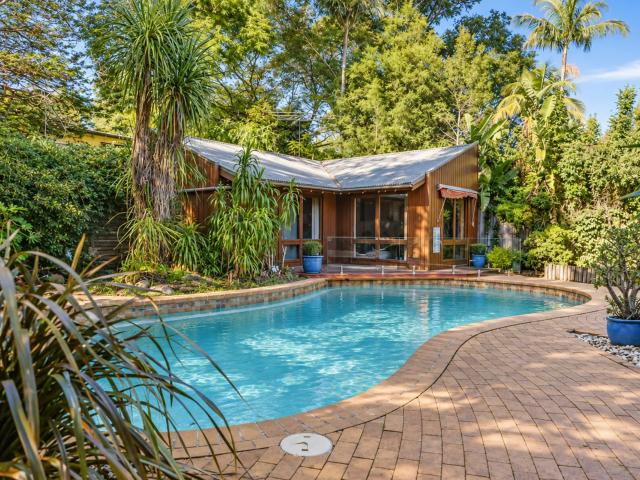 house 18 Currawong Avenue, Normanhurst