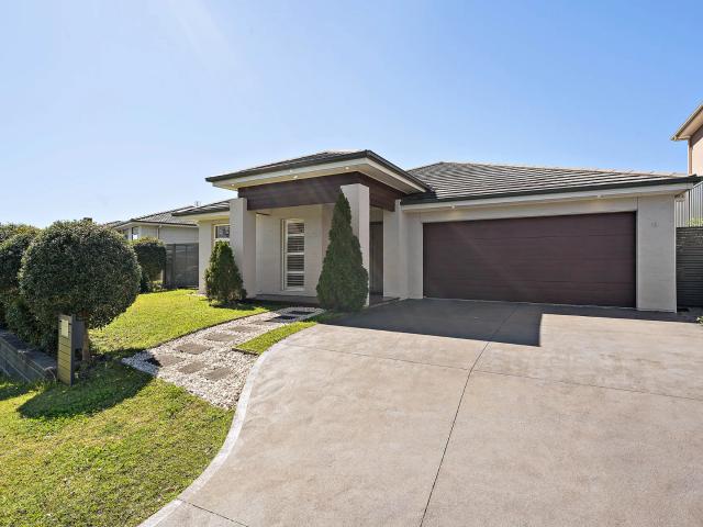 house 18 Outlook Boulevard, Fletcher