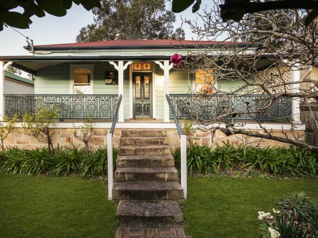 house 190 Menangle Street, Picton