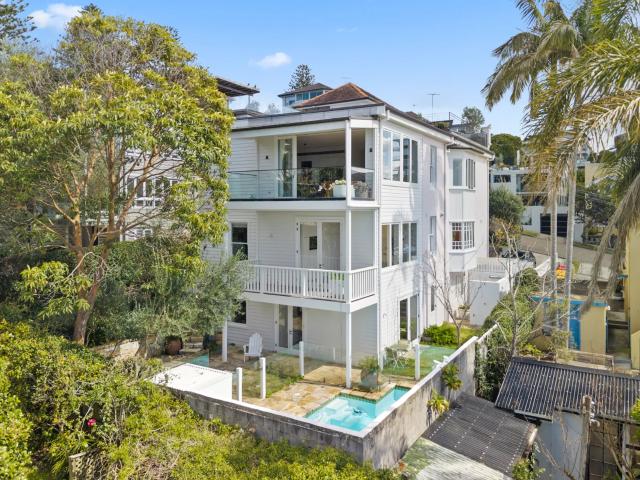 house 197 Beach Street, Coogee