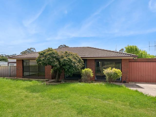 house 1/9 Cairinini Court, Strathdale