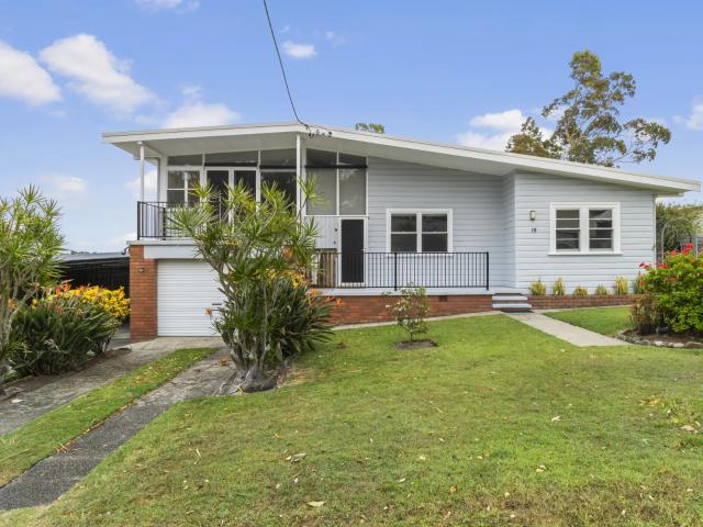 house 19 Elizabeth Street, Fennell Bay