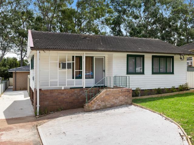 house 19 McQuade Avenue, South Windsor