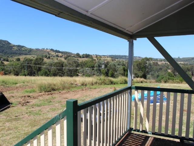 House & 1 acre $700pw